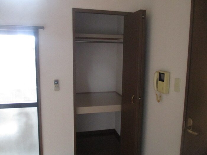 物件内観写真16　(収納)