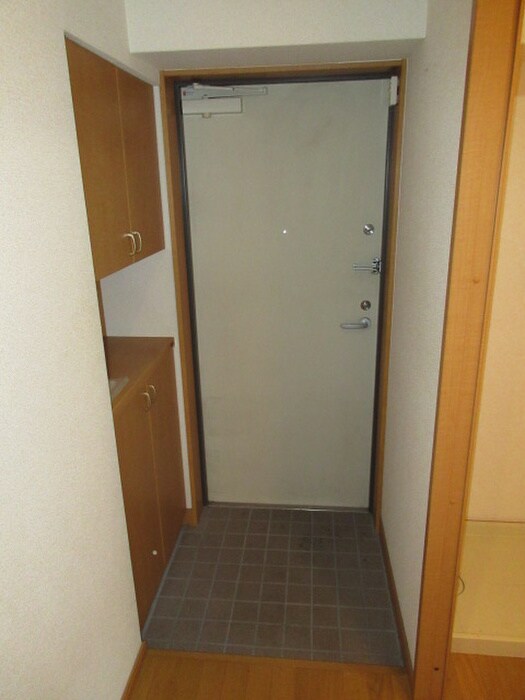 物件内観写真7　(玄関)