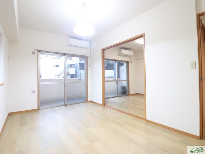 物件内観写真8　(居室)