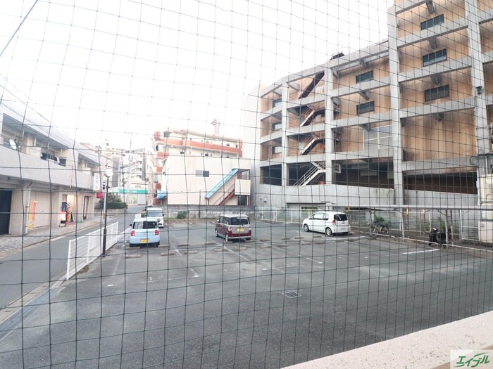 物件内観写真22　(室内からの展望)