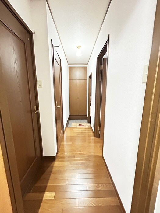 物件内観写真18　(廊下)