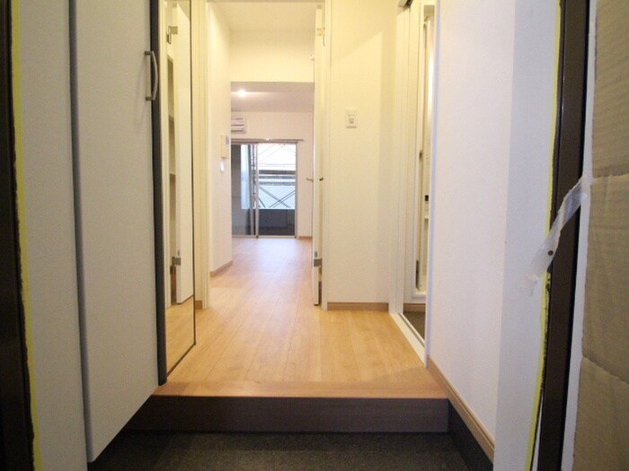 物件内観写真17　(廊下)