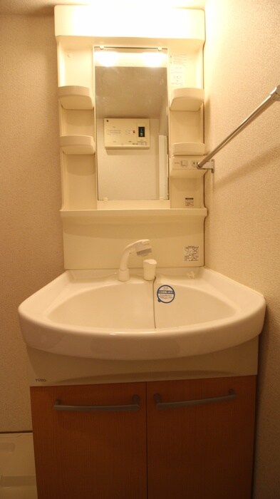 物件内観写真11　(洗面)