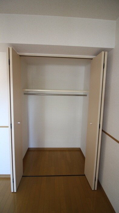 物件内観写真12　(収納)