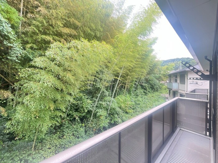 物件内観写真13　(室内からの展望)