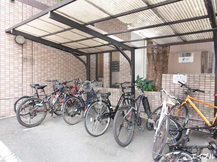 物件外観写真6　(駐輪場)