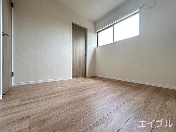 物件内観写真8　(居室)