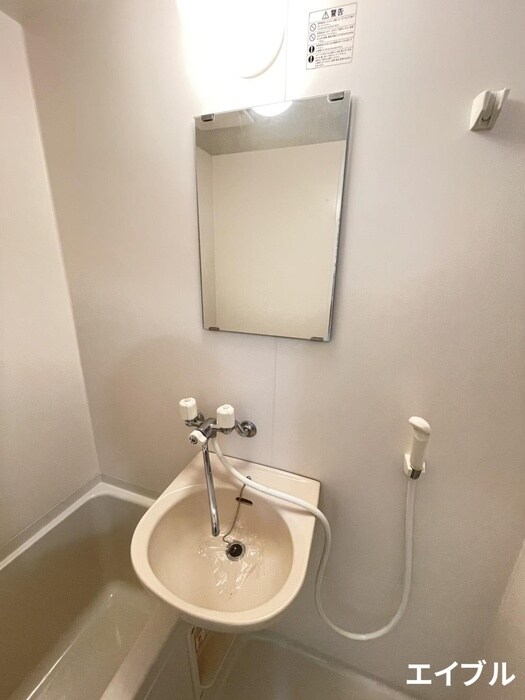 物件内観写真9　(洗面)