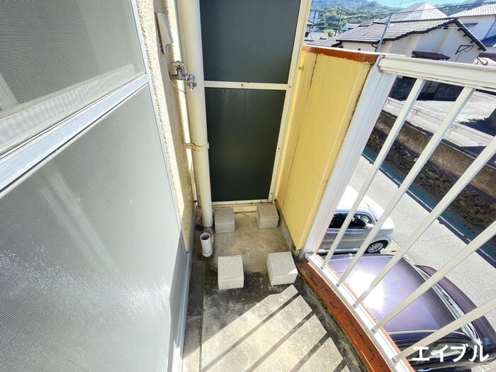 物件内観写真16　(洗濯機置場)