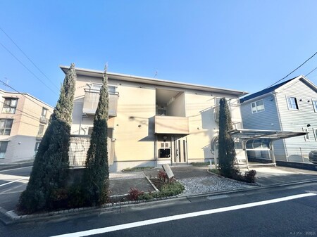 ブロッサム本城学研台外観写真