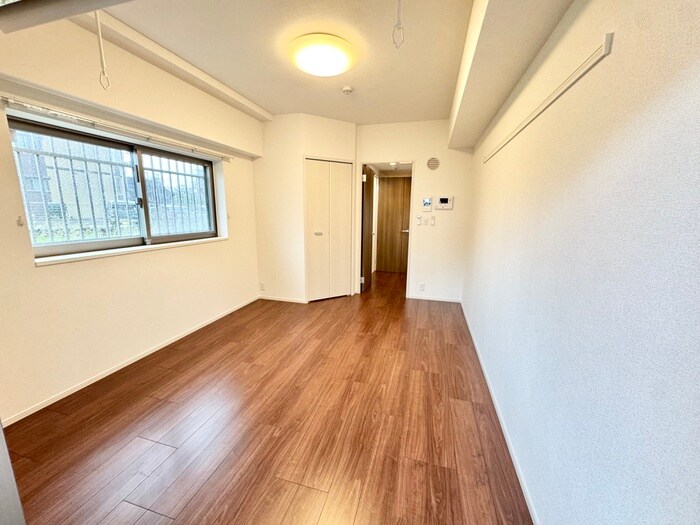 物件内観写真2　(居室)