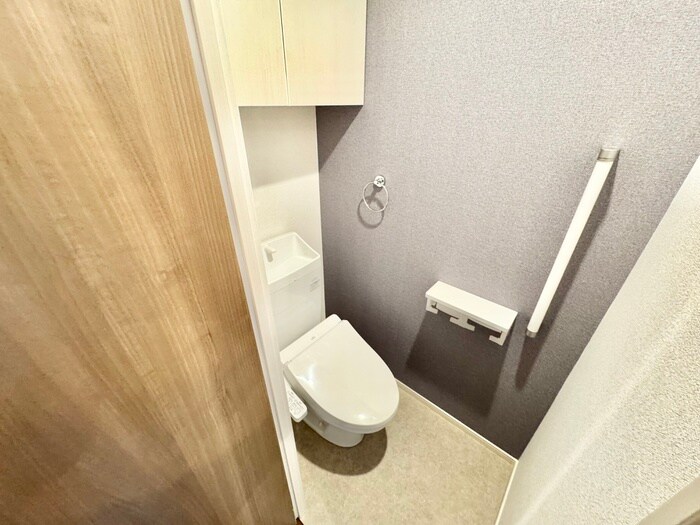 物件内観写真5　(トイレ)