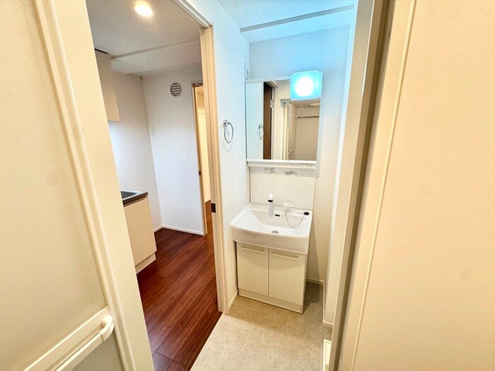 物件内観写真6　(洗面)