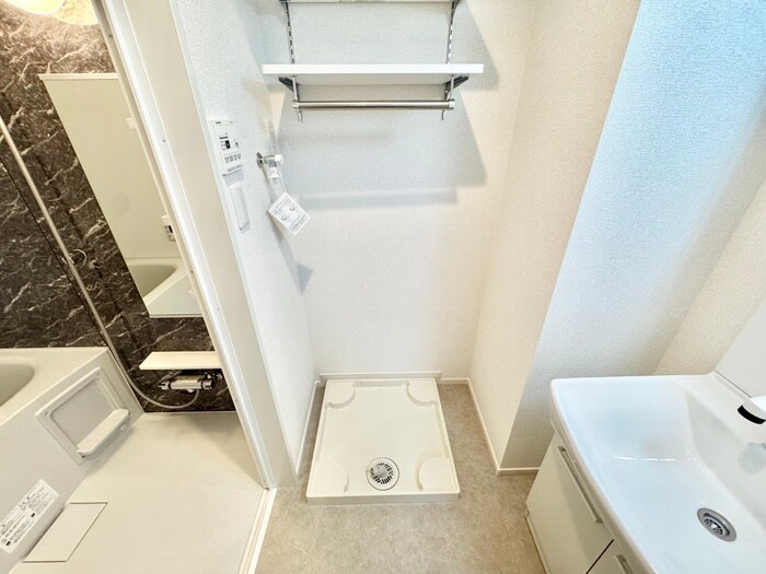 物件内観写真7　(洗濯機置場)