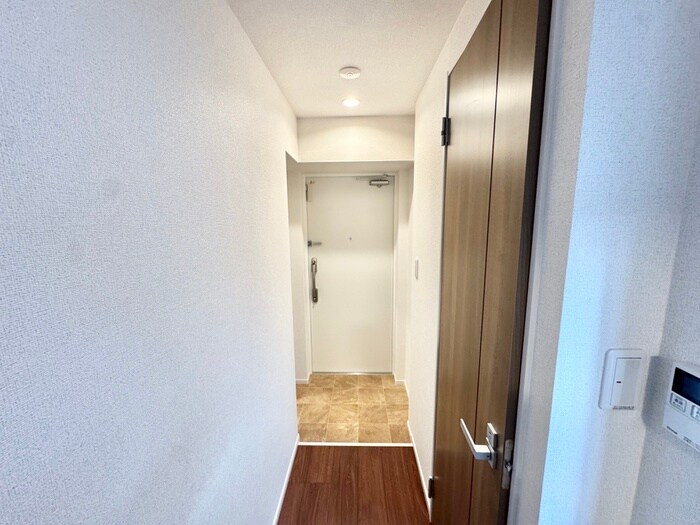 物件内観写真9　(玄関)