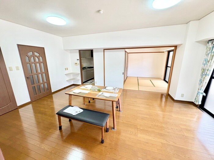 物件内観写真8　(居室)