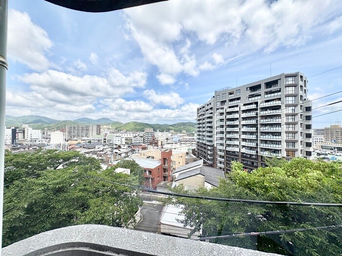 物件内観写真16　(室内からの展望)