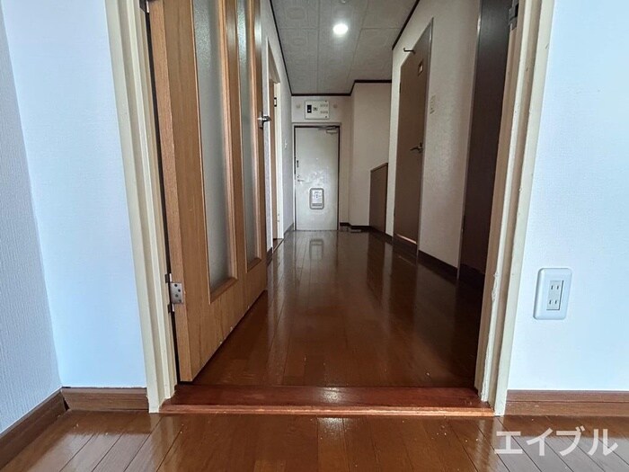 物件内観写真15　(廊下)