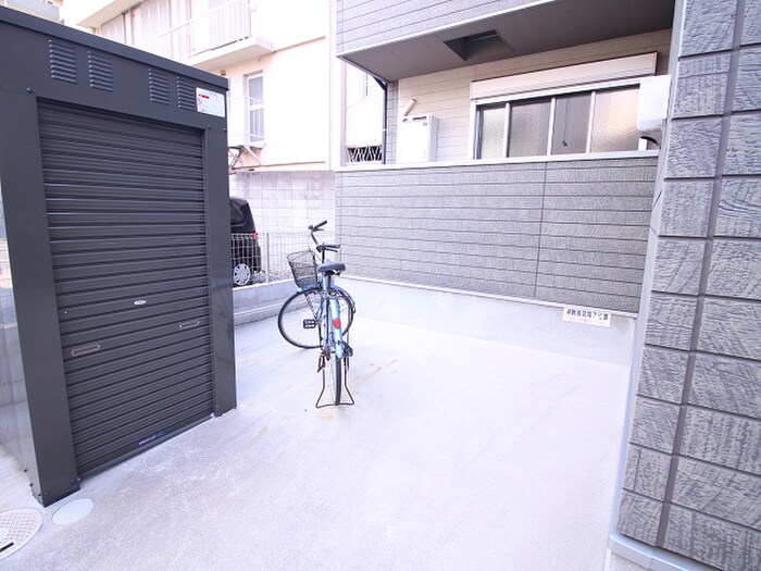 物件外観写真5　(駐輪場)