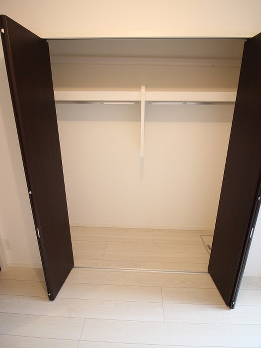 物件内観写真12　(収納)