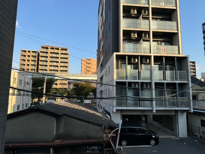 物件内観写真15　(室内からの展望)