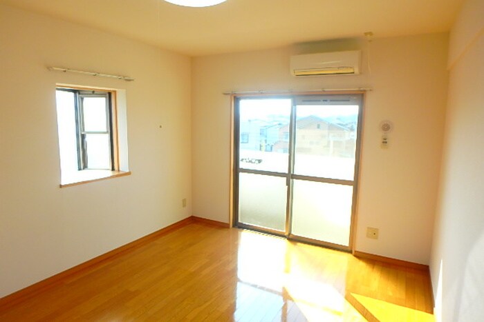 物件内観写真6　(居室)