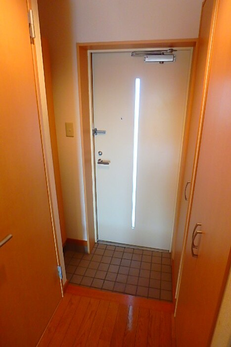 物件内観写真19　(玄関)
