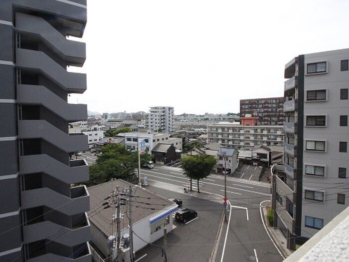 物件内観写真16　(室内からの展望)