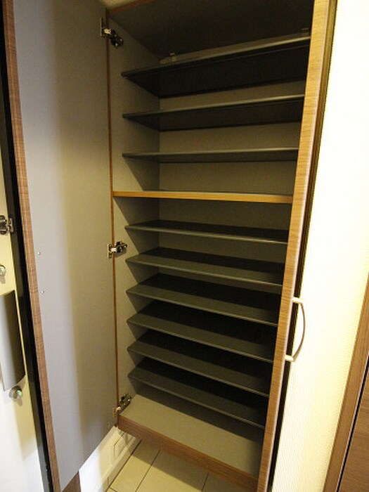 物件内観写真17　(靴箱)