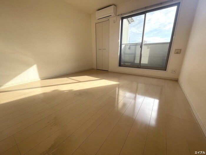 物件内観写真8　(居室)