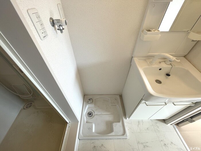 物件内観写真18　(洗濯機置場)