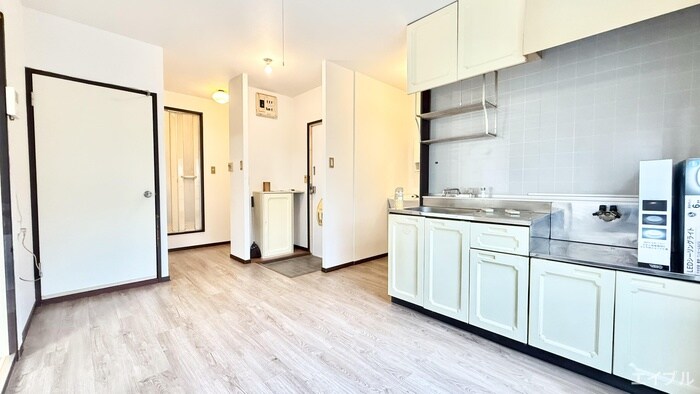 物件内観写真4　(居室)