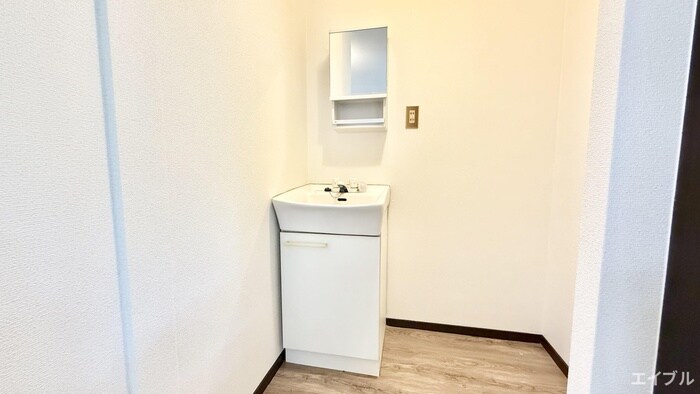 物件内観写真8　(洗面)