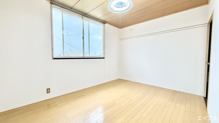 物件内観写真15　(居室)