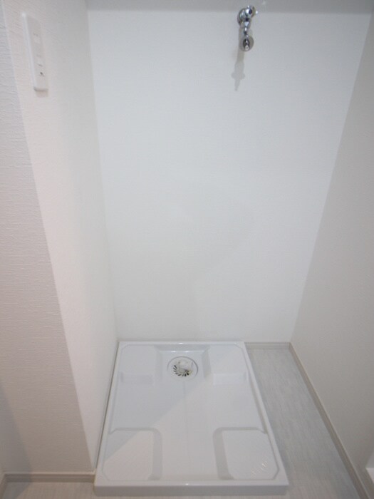 物件内観写真11　(洗濯機置場)