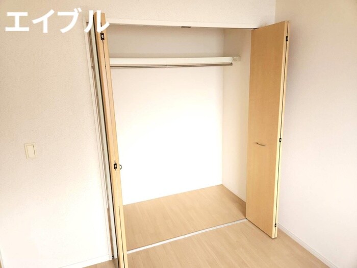 物件内観写真5　(収納)