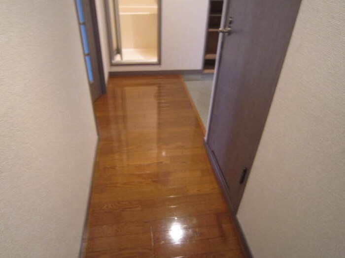 物件内観写真21　(廊下)