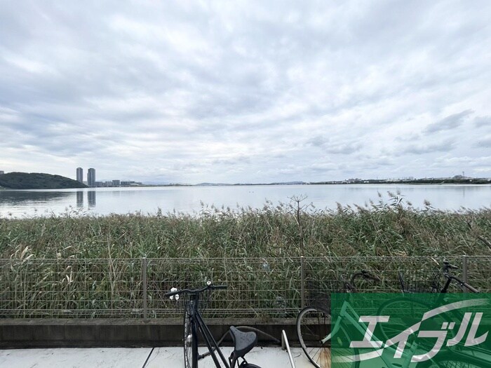 物件内観写真17　(室内からの展望)