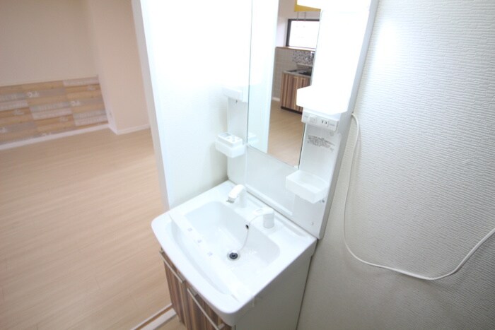 物件内観写真9　(洗面)