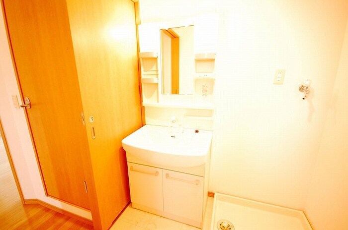 物件内観写真11　(洗面)