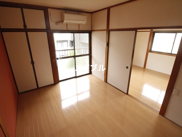 物件内観写真4　(居室)