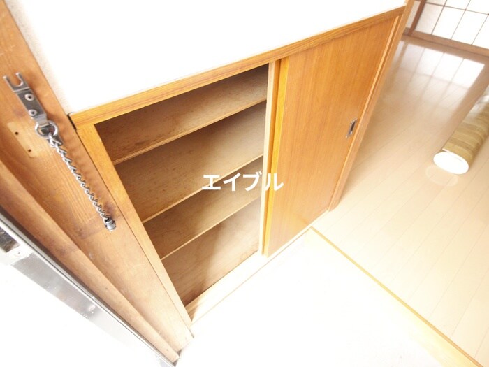 物件内観写真10　(靴箱)