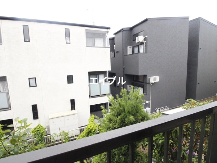 物件内観写真14　(室内からの展望)