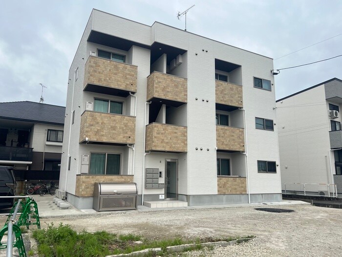 物件外観写真3　(外観写真)