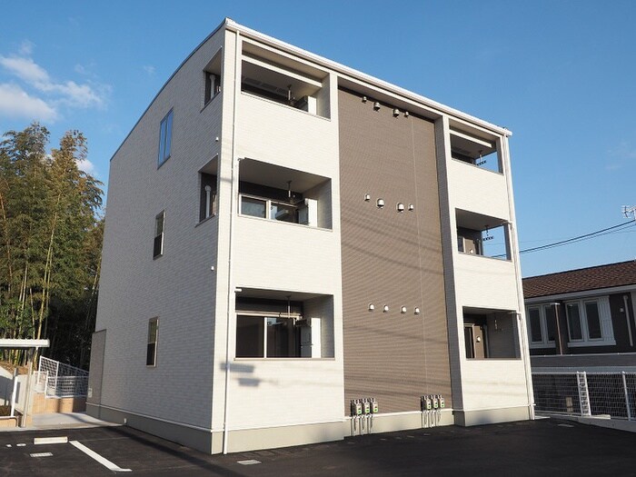 物件外観写真2　(外観写真)