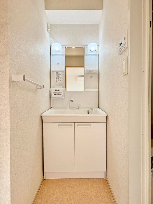 物件内観写真12　(洗面)