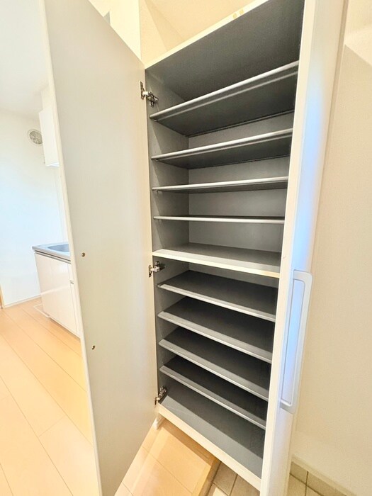 物件内観写真16　(靴箱)