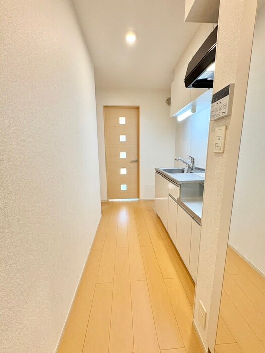 物件内観写真19　(廊下)