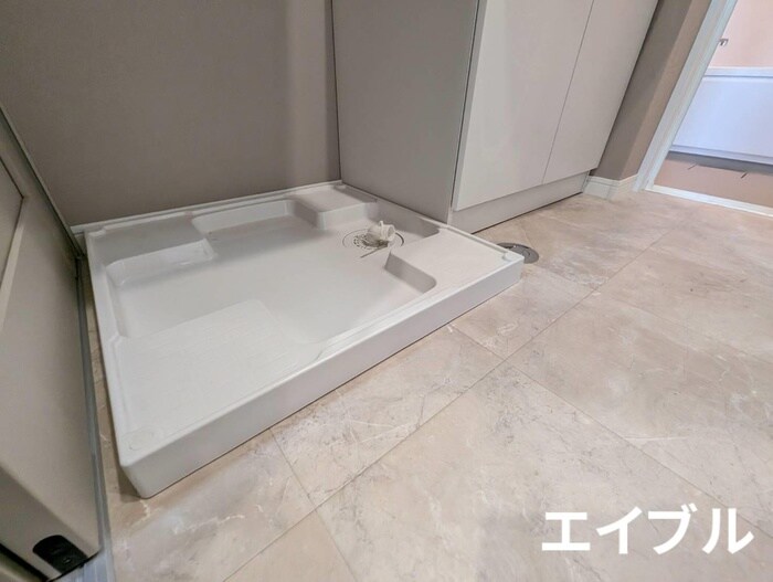 物件内観写真15　(洗濯機置場)