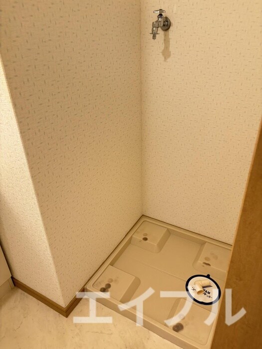 物件内観写真12　(洗濯機置場)